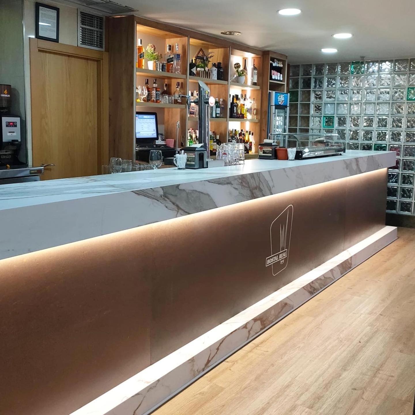Hostal Real Plasencia Bagian luar foto