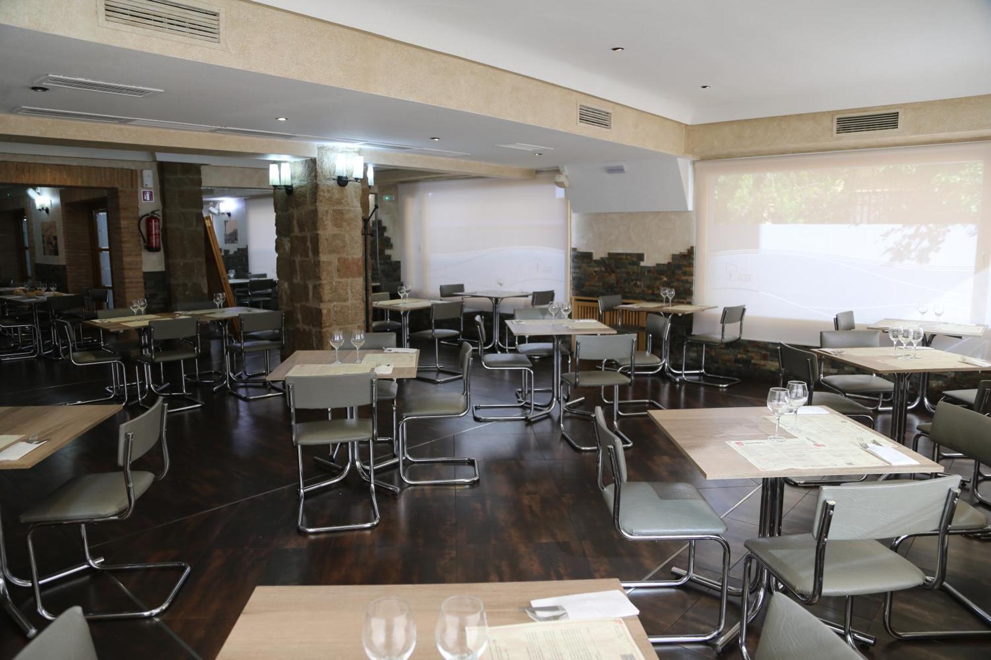 Hostal Real Plasencia Bagian luar foto