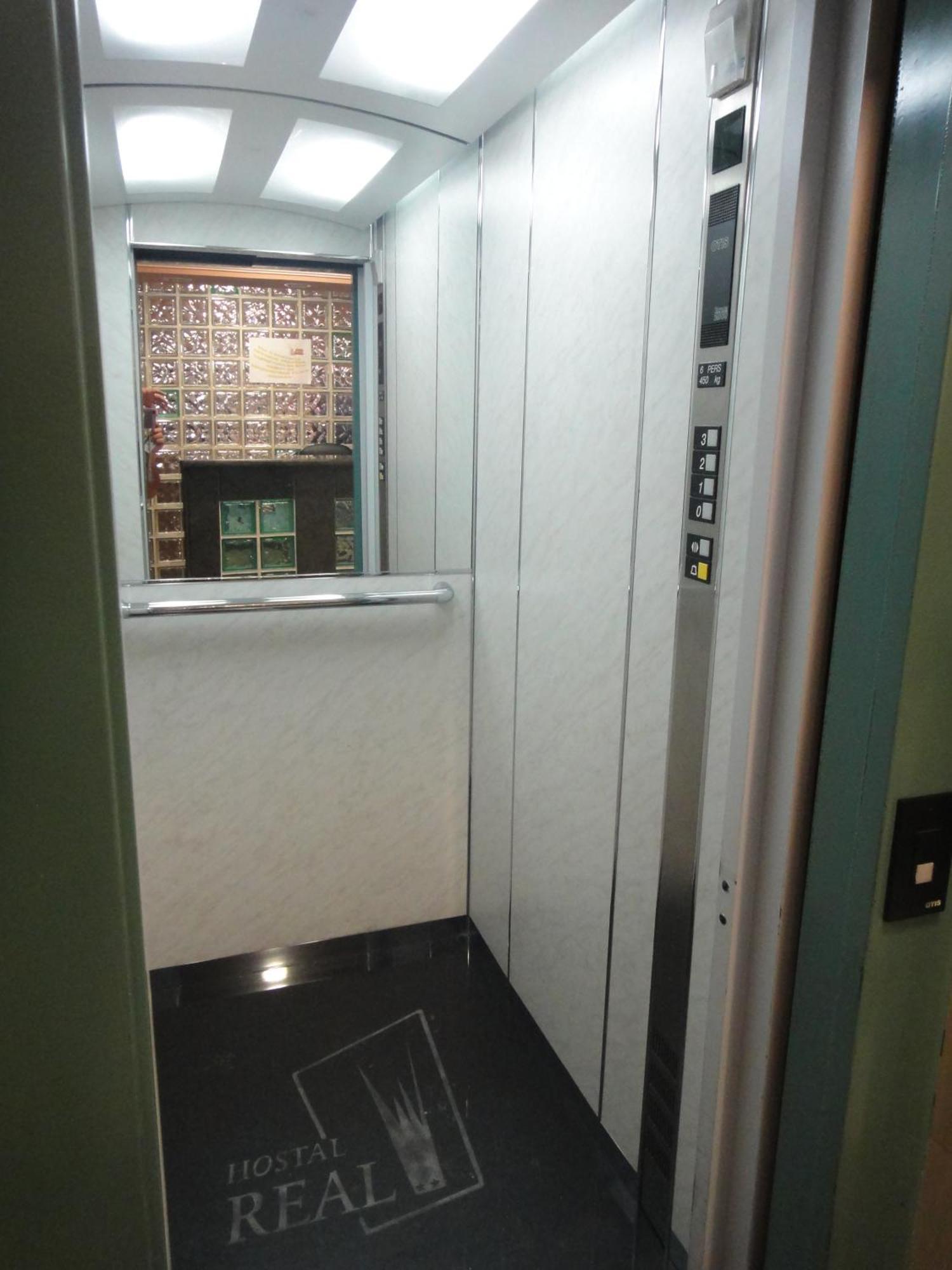 Hostal Real Plasencia Bagian luar foto