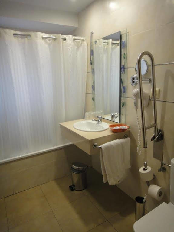 Hostal Real Plasencia Bagian luar foto