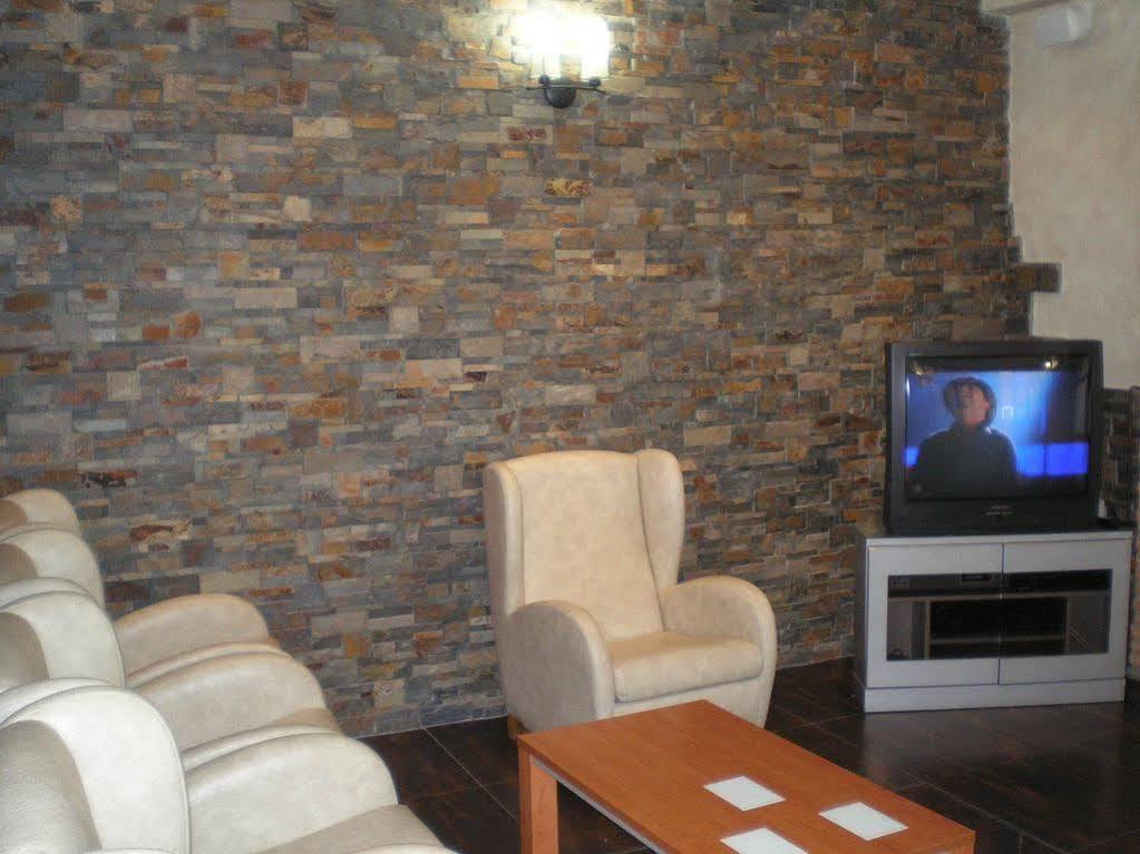 Hostal Real Plasencia Bagian luar foto