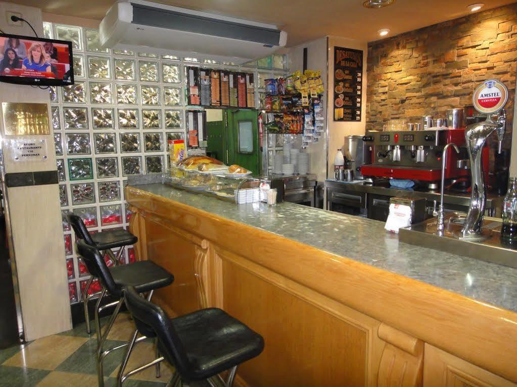 Hostal Real Plasencia Bagian luar foto